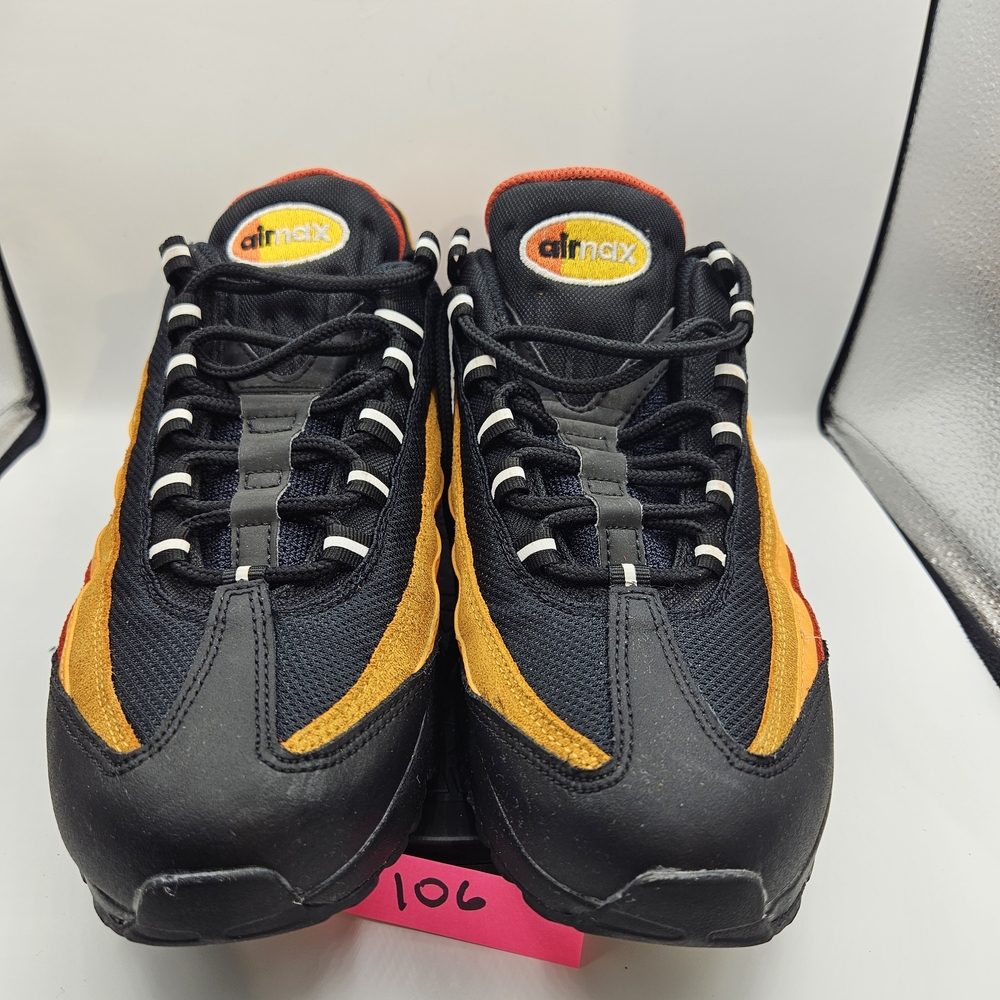 Nike Air Max Black and Orange Sneakers. Out Box Lake New